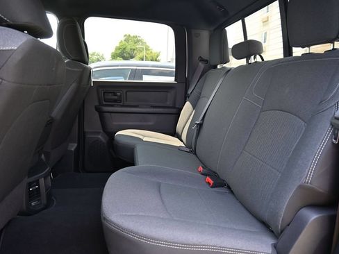 Used 2024 RAM 3500 Tradesman w/ Chrome Appearance Group AWD/4WD image 12