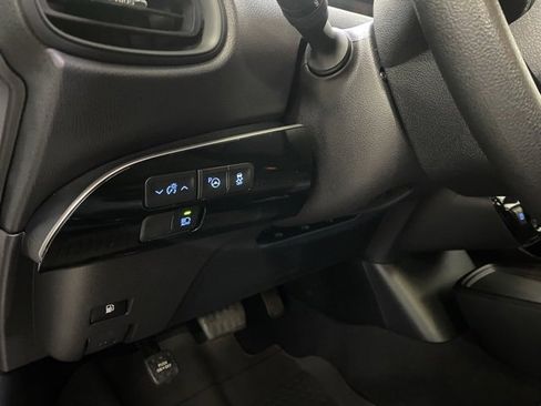 Certified 2022 Toyota Prius LE image 14