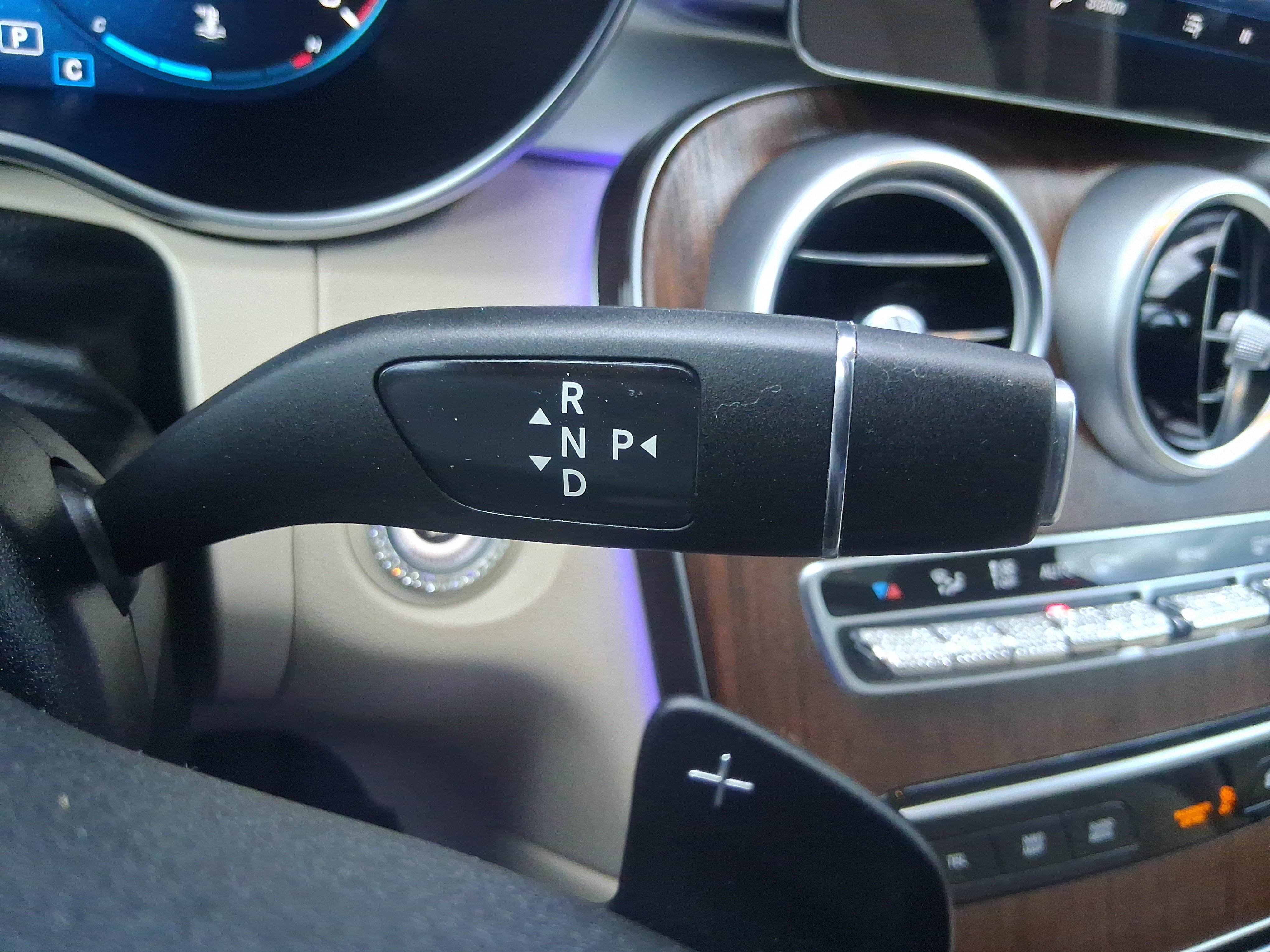 Used 2022 Mercedes-Benz GLC 300 4MATIC image 24