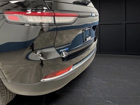 Used 2024 Jeep Grand Cherokee Limited 4xe w/ Luxury Tech Group II image 37