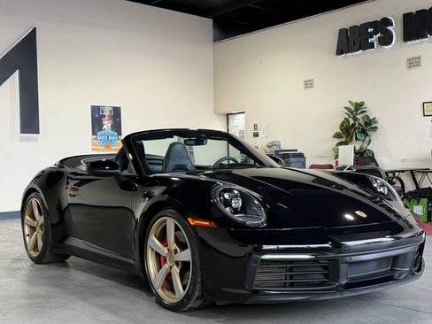 Used 2020 Porsche 911 Carrera 4S AWD/4WD image 3