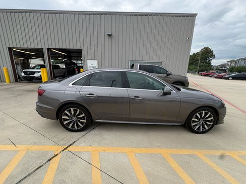 Used 2020 Audi A4 2.0T Premium w/ Convenience Package FWD image 9