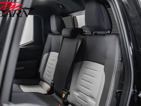 Used 2025 Toyota Tacoma TRD Off-Road image 44