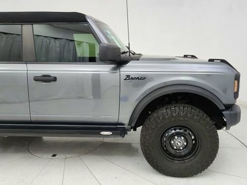 Used 2023 Ford Bronco Black Diamond image 7
