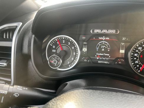 Used 2024 RAM 2500 Big Horn w/ Night Edition image 32