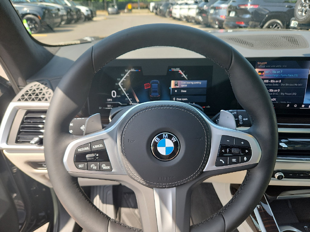 Certified 2026 BMW X7 xDrive40i w/ M Sport Package AWD/4WD image 21