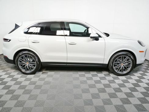 New 2026 Porsche Cayenne AWD/4WD image 27