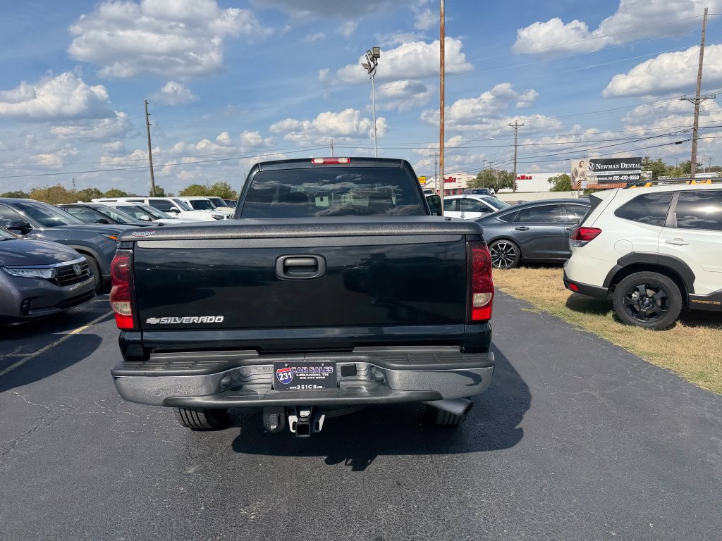 Used 2006 Chevrolet Silverado 2500 LT w/ Onstar Plus Package RWD image 4