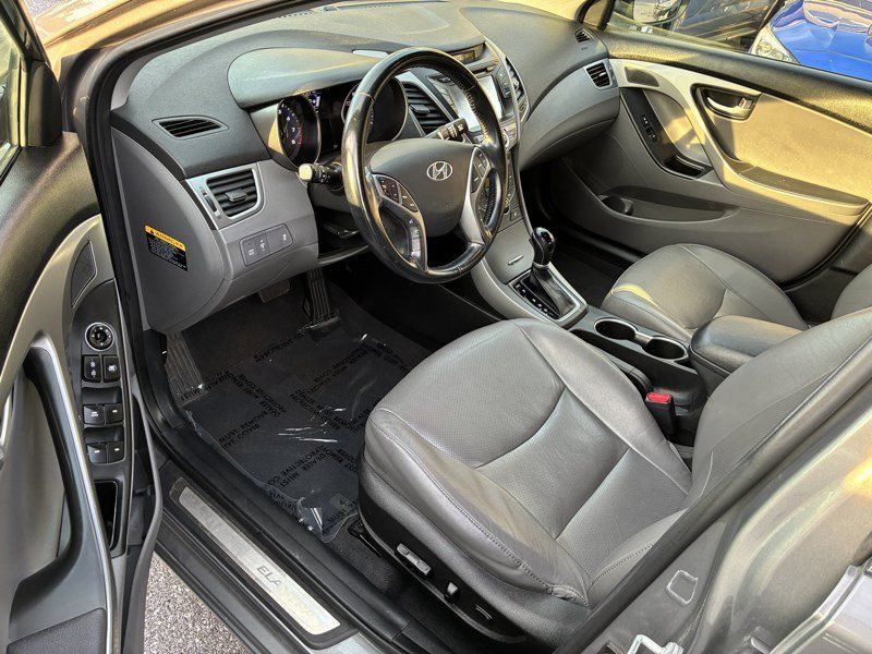 Used 2014 Hyundai Elantra Limited w/ Option Group 03 FWD image 7