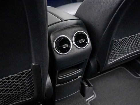 New 2025 Mercedes-Benz GLB 250 4MATIC image 19