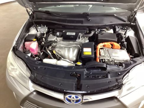 Used 2015 Toyota Camry XLE w/ Moonroof Package FWD image 24