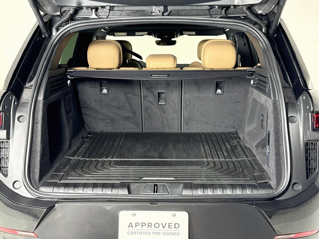 Used 2026 Land Rover Range Rover Sport SE AWD/4WD image 24