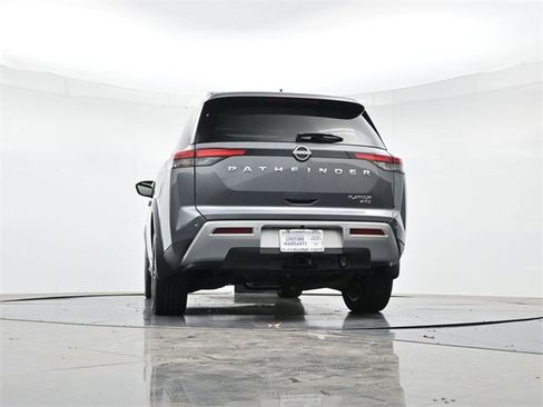 Used 2024 Nissan Pathfinder Platinum image 34