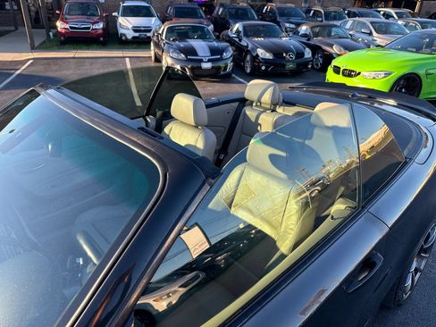 Used 2011 BMW 128i Convertible w/ Sport Pkg image 10