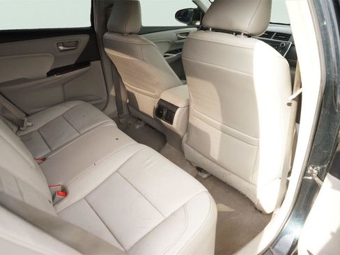 Used 2015 Toyota Camry XLE FWD image 14