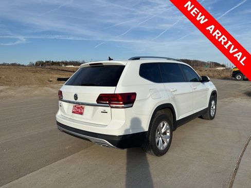 Used 2019 Volkswagen Atlas SE image 3