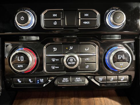 Used 2023 GMC Yukon Denali Ultimate image 36