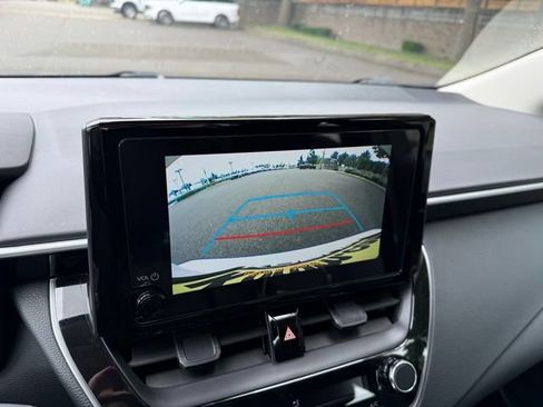 Used 2024 Toyota Corolla LE FWD image 14