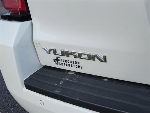 Used 2018 GMC Yukon SLT w/ HD Trailering Package image 5