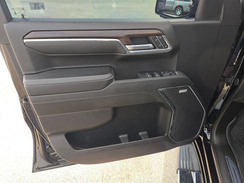 Used 2024 GMC Sierra 1500 SLT RWD image 11