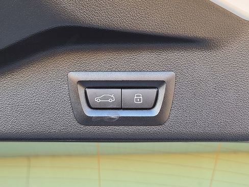 Used 2026 BMW X5 M60i image 14