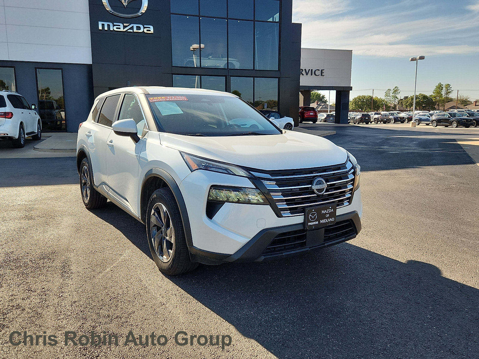 Used 2024 Nissan Rogue SV FWD image 1