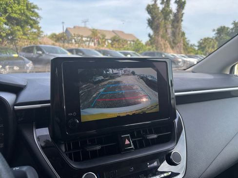 Used 2025 Toyota Corolla LE FWD image 25