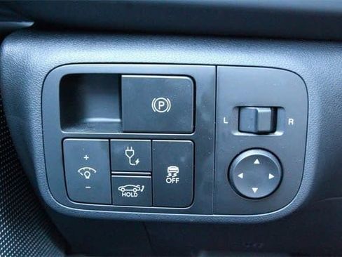 Used 2025 Hyundai Ioniq 6 SEL image 19