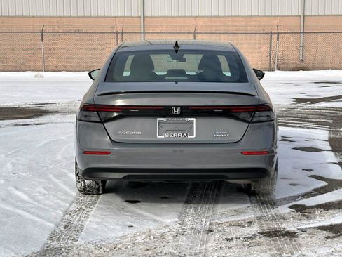 Used 2023 Honda Accord Sport image 4