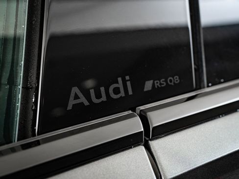 New 2026 Audi RS Q8 performance image 21