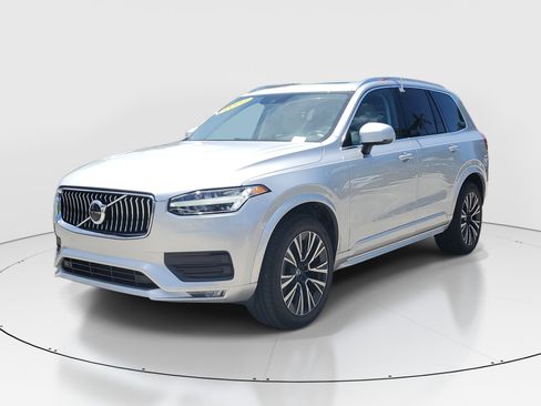 Used 2022 Volvo XC90 T6 Momentum w/ Protection Package Premier AWD/4WD image 3