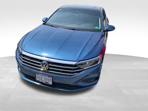 Used 2019 Volkswagen Jetta SEL Premium FWD image 4