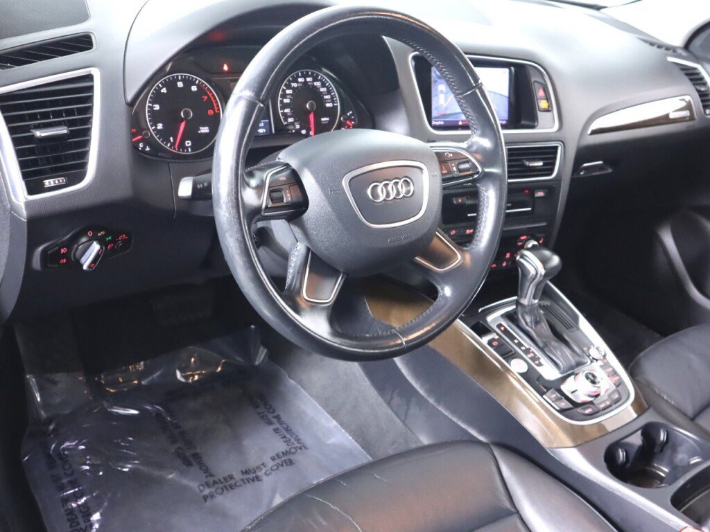 Used 2015 Audi Q5 2.0T Premium Plus w/ Technology Package AWD/4WD image 9