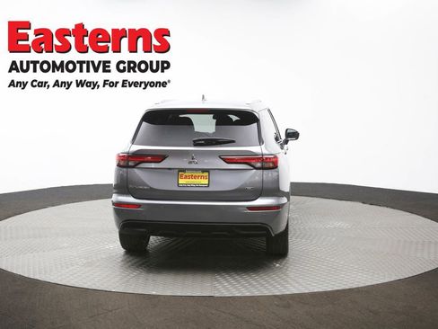 Used 2022 Mitsubishi Outlander SEL image 41