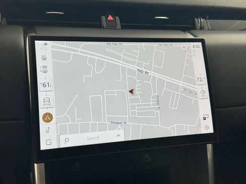 Used 2024 Land Rover Discovery Sport S image 25