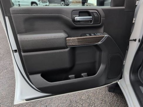 Used 2022 Chevrolet Silverado 2500 LT w/ Convenience Package image 10