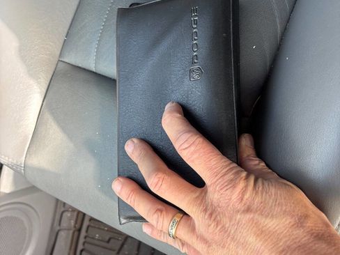 Used 2005 Dodge Durango Limited w/ Trailer Tow Group image 15