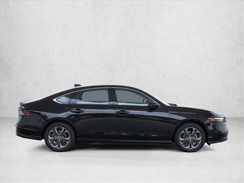 Used 2024 Honda Accord EX image 8