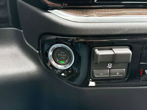 New 2026 GMC Sierra 1500 Elevation image 17