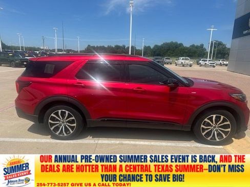 Certified 2025 Ford Explorer ST-Line w/ Premium Package RWD image 1