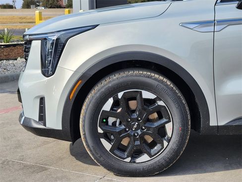 New 2026 Kia Sorento S w/ S Panoramic Sunroof Package image 5