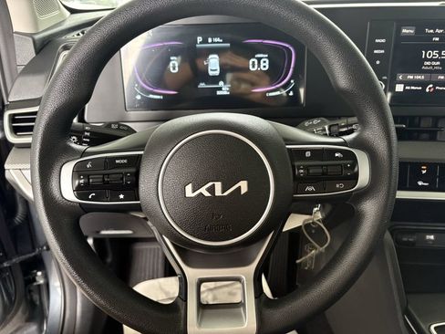 Certified 2025 Kia Sportage LX image 27