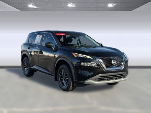 Used 2023 Nissan Rogue S image 6