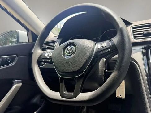 Used 2016 Volkswagen Passat 1.8T S FWD image 17