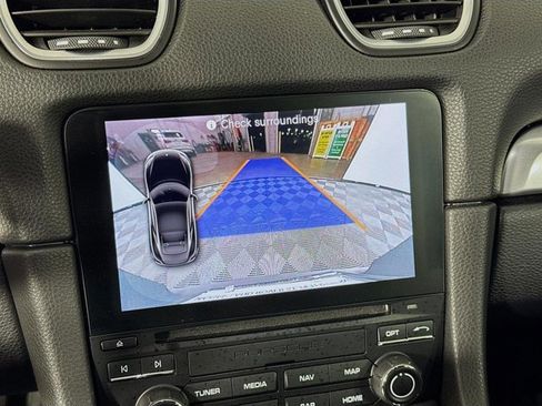 Used 2018 Porsche 718 Cayman image 15