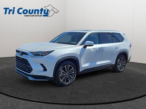 Used 2026 Toyota Grand Highlander AWD Hybrid image 3