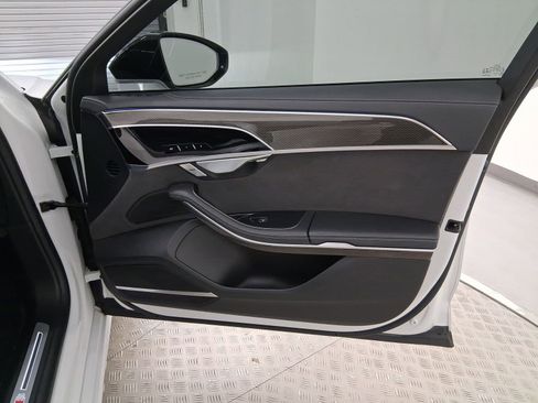 Used 2022 Audi S8 image 34