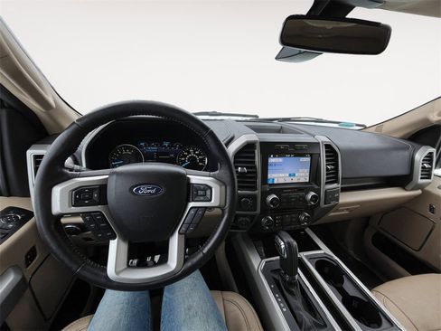 Used 2017 Ford F150 Lariat w/ Equipment Group 502A Luxury image 10