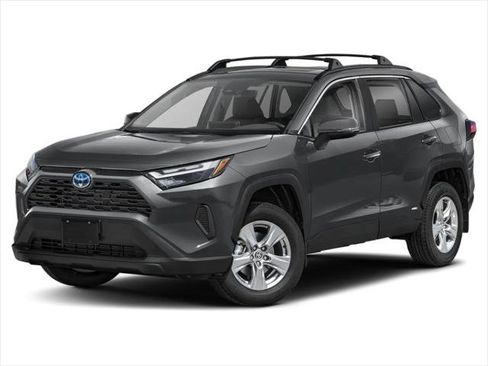 Used 2024 Toyota RAV4 XLE AWD/4WD image 1