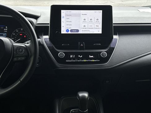 Used 2025 Toyota Corolla SE image 23